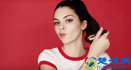 化妆用bb霜好还是用粉底液好？粉底液bb霜的区别到底是什么？