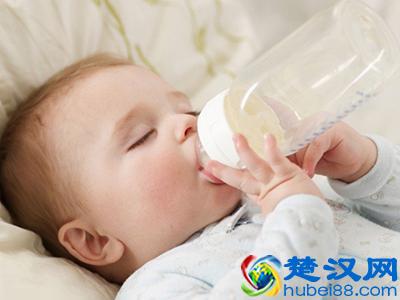 宝宝低烧和高烧，家长朋友要怎么处理？要收藏好奥