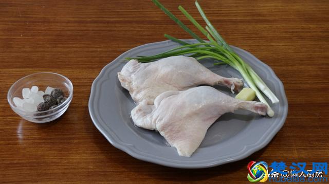 鸭肉别光会做啤酒鸭，试试这种做法，香味扑鼻，好吃解馋