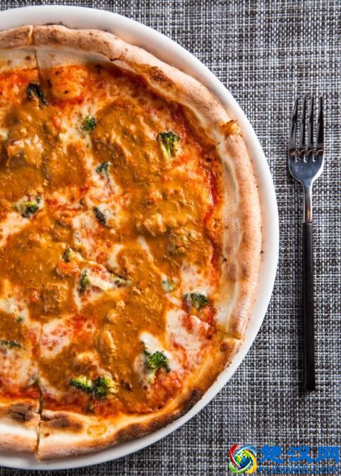 “炸鸡披萨”算什么！韩式肥牛、巧克力棉花糖····魔都这些披萨新口味你吃过吗？