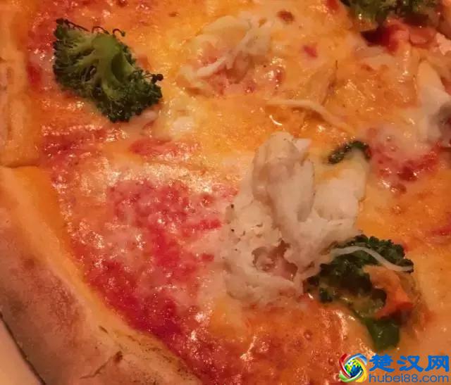 “炸鸡披萨”算什么！韩式肥牛、巧克力棉花糖····魔都这些披萨新口味你吃过吗？