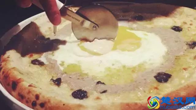 “炸鸡披萨”算什么！韩式肥牛、巧克力棉花糖····魔都这些披萨新口味你吃过吗？