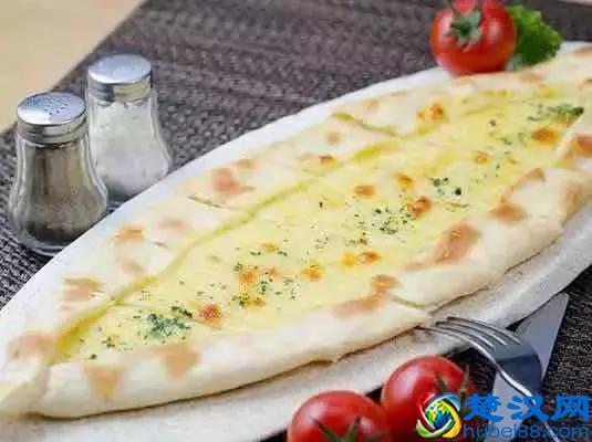 “炸鸡披萨”算什么！韩式肥牛、巧克力棉花糖····魔都这些披萨新口味你吃过吗？