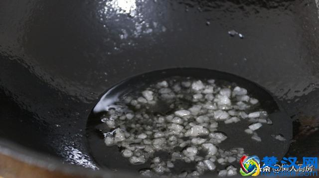 鸭肉别光会做啤酒鸭，试试这种做法，香味扑鼻，好吃解馋