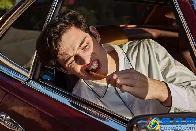 男人睡觉也要精致讲究，几个睡衣品牌了解一下