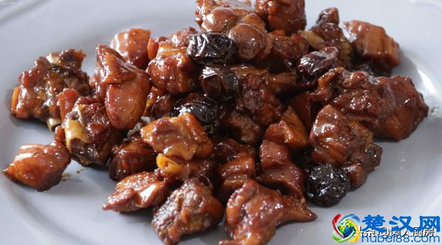 鸭肉别光会做啤酒鸭，试试这种做法，香味扑鼻，好吃解馋