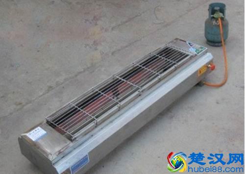 告诉你，烧烤为什么都是用木炭火！