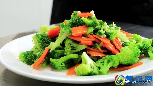 西兰花怎样做最好吃？厨师长教你这样做，清淡少油又营养