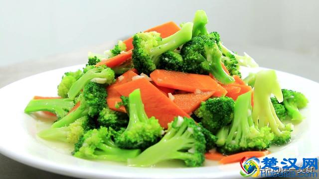 西兰花怎样做最好吃？厨师长教你这样做，清淡少油又营养