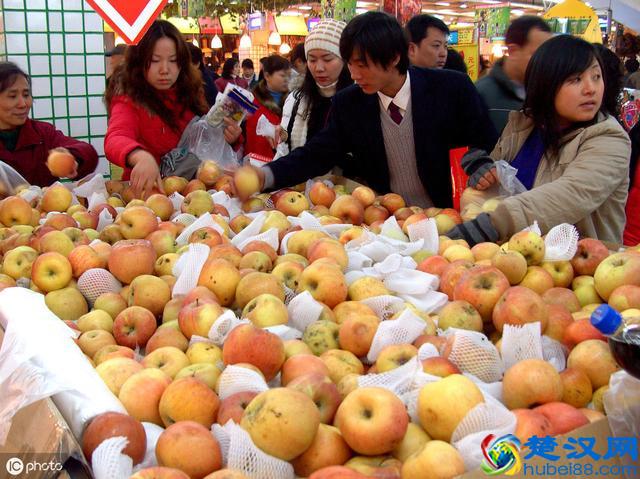 有什么能投资五万以下，一天挣一千多块钱的生意呢？