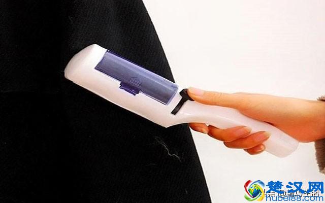 轻松清洗毛呢大衣小技巧，有效去污渍，再也不用拿到干洗店洗了！