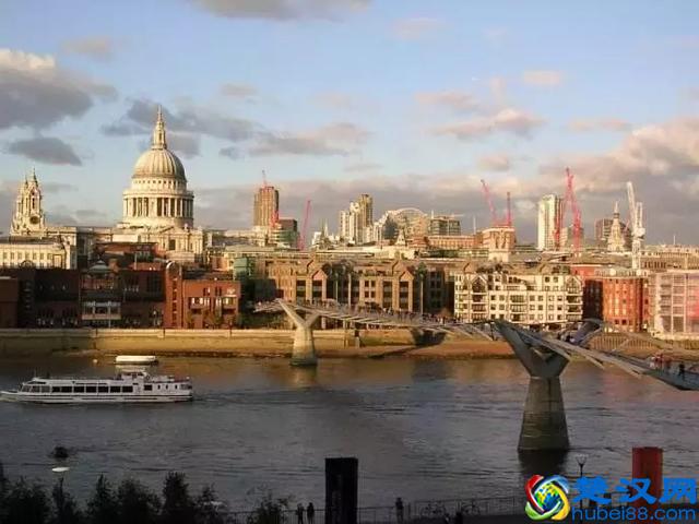 去英国留学要花多少钱？这份详细的费用清单拿好！