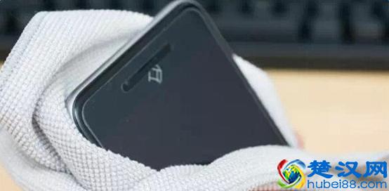 南京苹果手机掉水里了该怎么处理