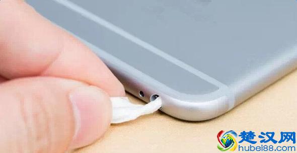 南京苹果手机掉水里了该怎么处理