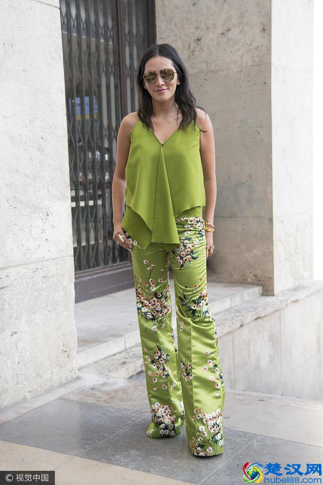 3种搭配法则教你拯救衣橱“灾星”花裤子