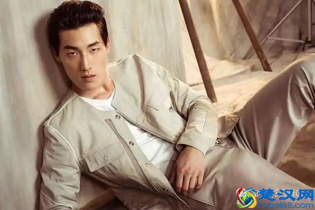 吴亦凡、GD、朴灿烈、李钟硕当红鲜肉们都穿哪些韩国男装品牌？