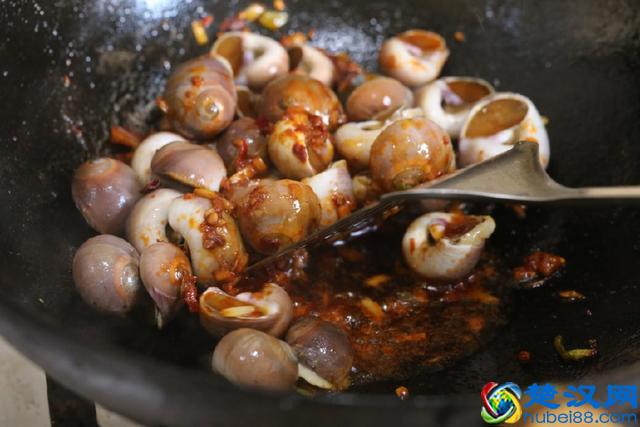 去夜排档必点这菜，就是太贵，向大厨偷师了，想解馋就在家做