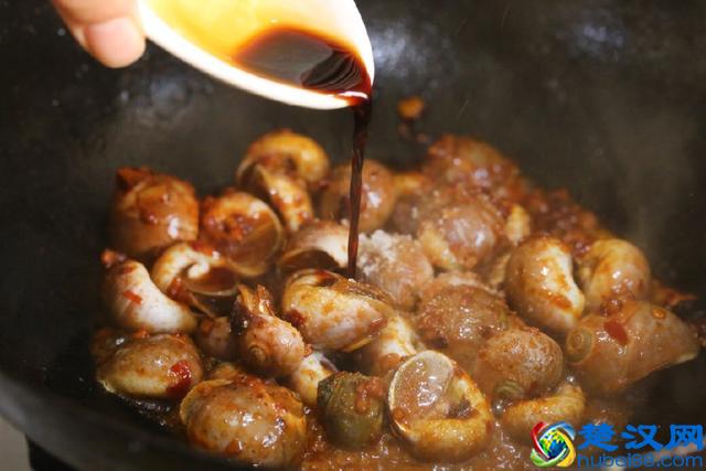 去夜排档必点这菜，就是太贵，向大厨偷师了，想解馋就在家做