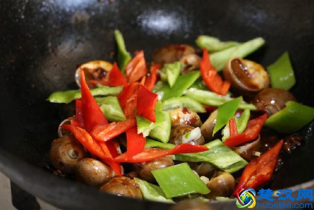 去夜排档必点这菜，就是太贵，向大厨偷师了，想解馋就在家做