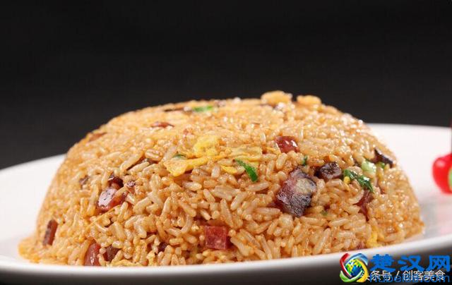 特色三种炒饭，30秒出餐，外卖火爆每天出餐近万份！