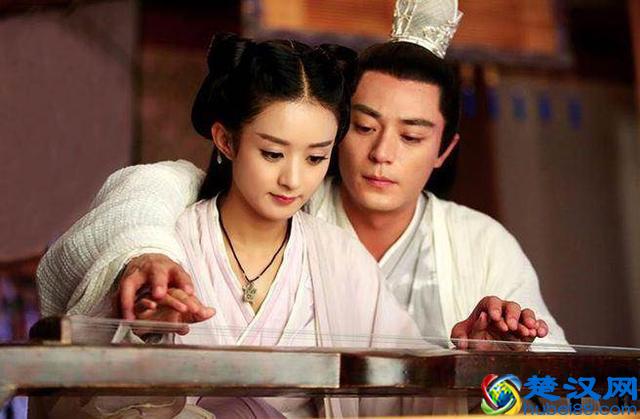 白子画是何时爱上花千骨的？