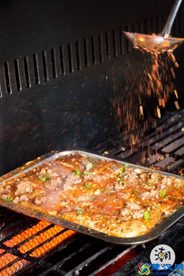 成都这5家只有几张桌子的店，生意却好到爆！凭什么？