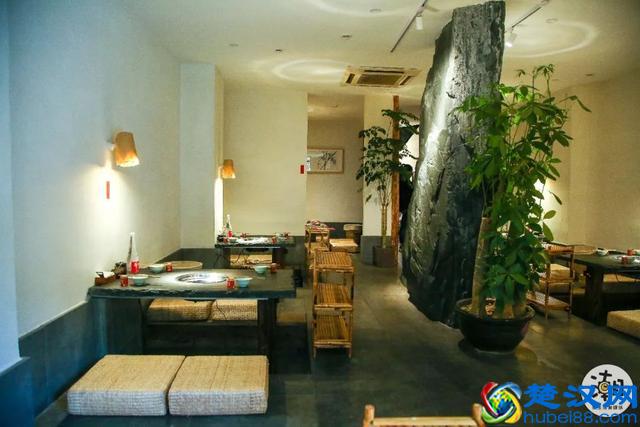 成都这5家只有几张桌子的店，生意却好到爆！凭什么？