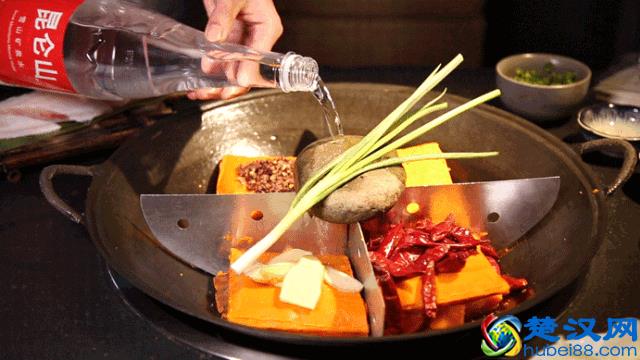 成都这5家只有几张桌子的店，生意却好到爆！凭什么？