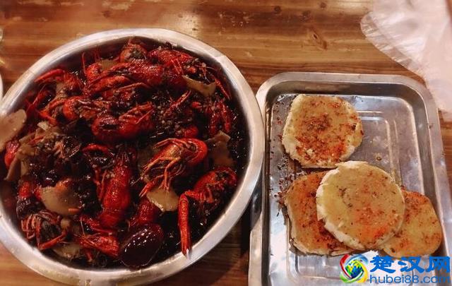 夏天就是吃夜市的季节，快来收藏西安最火的这六大夜市吧