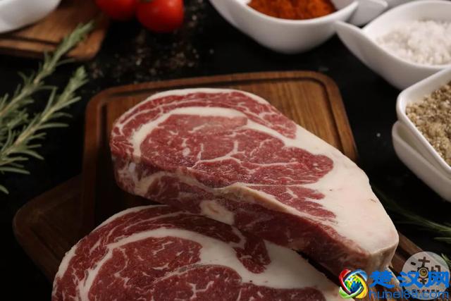 成都这5家只有几张桌子的店，生意却好到爆！凭什么？