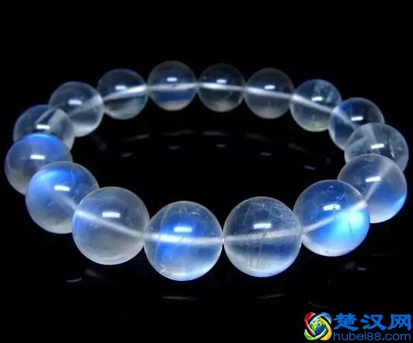 适合女生夏天戴的手链有哪些？