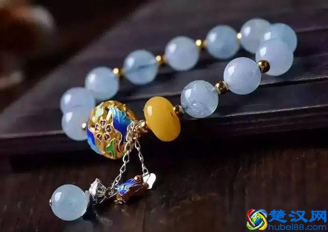 适合女生夏天戴的手链有哪些？