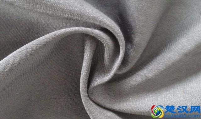 夏天到了，选择什么面料的衣服好？