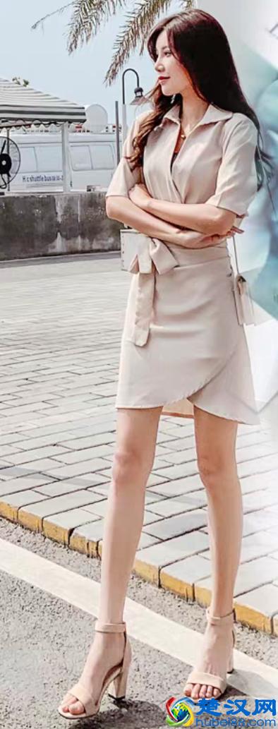 夏季啥鞋好搭衣服？小白鞋经典百搭，高跟鞋有气场，凉拖慵懒休闲