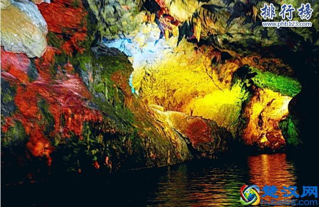 武汉周边十大著名旅游景点景，神龙架位于湖北保康县这里传说有野人