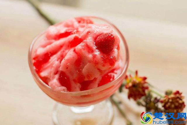 没有刨冰机也能在家做沙冰（一）