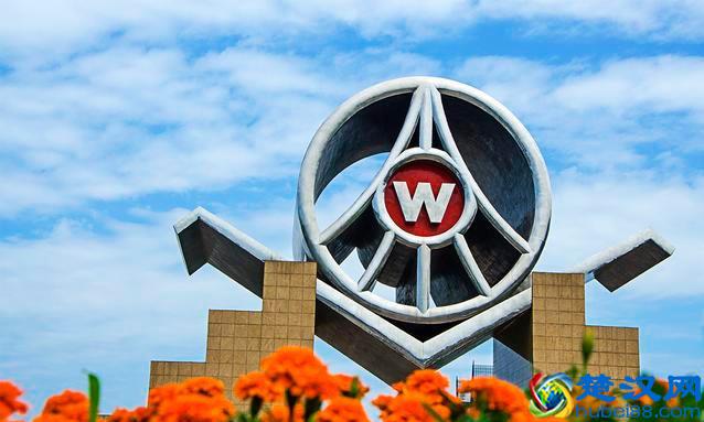 白酒界的酒王，销量一度“碾压”茅台，陪跑18年如今市值差4倍