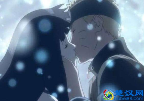 火影里的经典之吻，纲手轻吻初恋和鸣人，鸣雏定情！