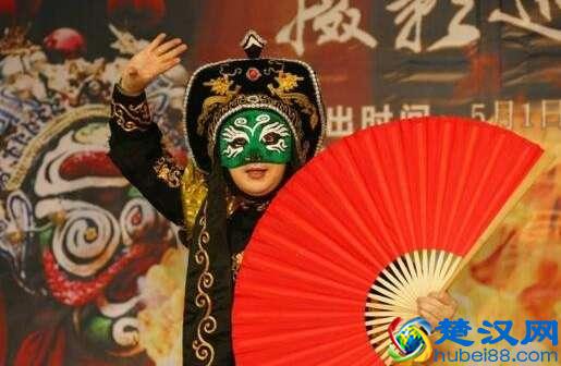 川剧中的变脸究竟是怎么变的？全方位带你揭秘川剧变脸的原理