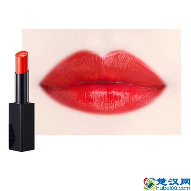 法国迪奥口红，美国雅诗兰黛口红，中国口红哪个品牌好用呢？