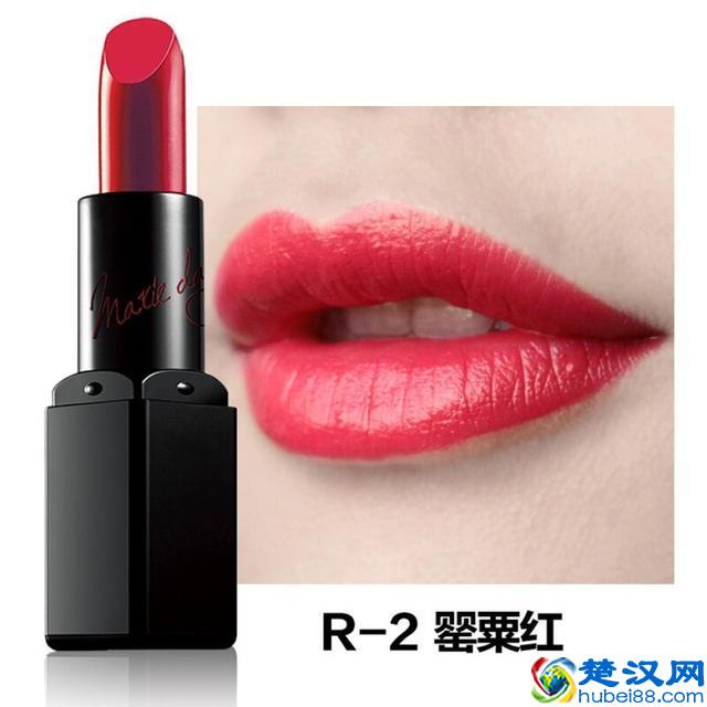 法国迪奥口红，美国雅诗兰黛口红，中国口红哪个品牌好用呢？