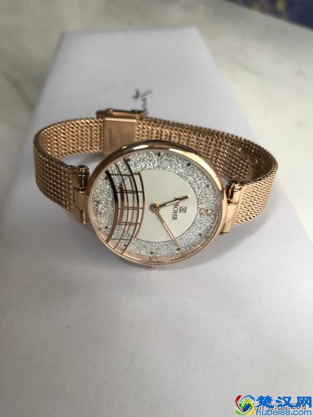 什么牌子的手表好，女士手表哪个牌子好之依波体验