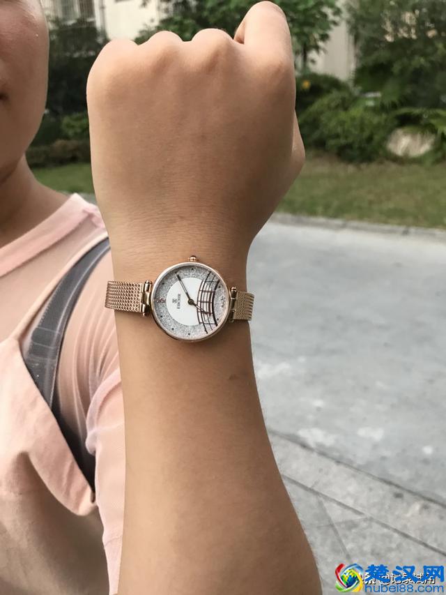 什么牌子的手表好，女士手表哪个牌子好之依波体验