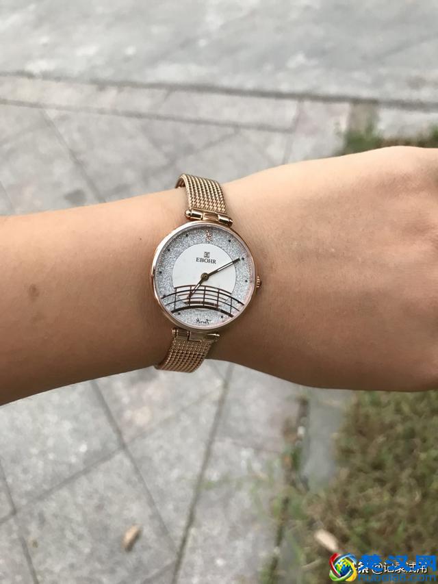 什么牌子的手表好，女士手表哪个牌子好之依波体验