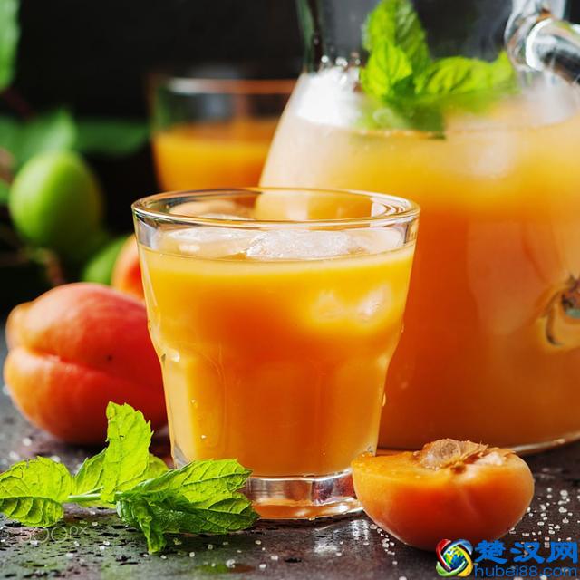 冬天到了，饮品店应该要如何利用产品赚钱呢？