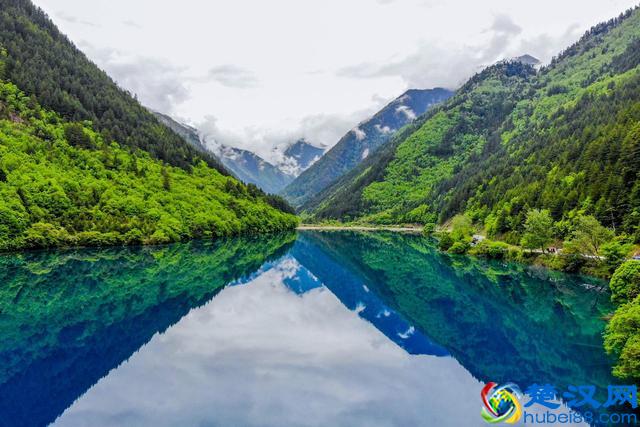 2018九寨沟旅游细则：时间、线路、景区、票价！