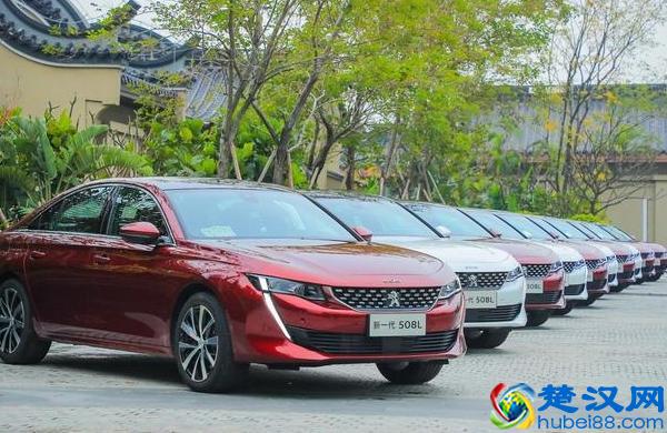 大批2019款东风标致508L现身路边！配全铝制横梁+可变阻尼悬架！