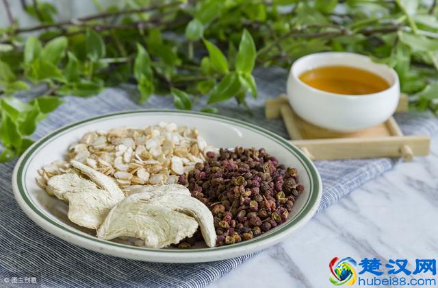 6大方法改善油性皮肤毛孔粗大的问题