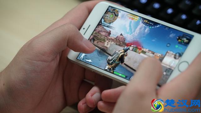 吃鸡大对决！游戏手柄究竟能不能帮助你更好的吃鸡呢？