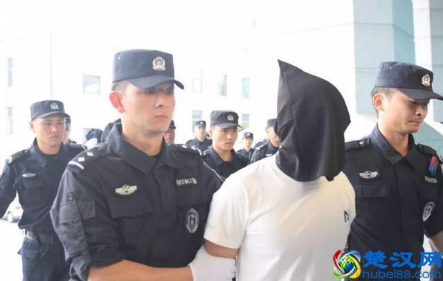 “死缓”是什么意思，死缓期过了会被枪毙吗？说了你或许不信！